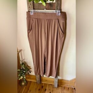 💥Zuda Casual Pull-on Pant💥 NWOT